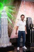 Matthew McConaughey Lights Empire State Building - NYC