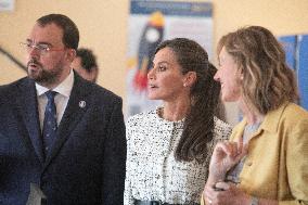 Queen Letizia Attends A School Opening - Madrid