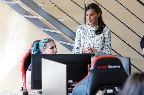 Queen Letizia Attends A School Opening - Madrid