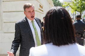 Senator Warner At AI Meetings On Capitol Hill