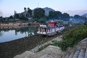 Kashmir: Waterbodies Drying Up As Heat Wave Continues In Valley