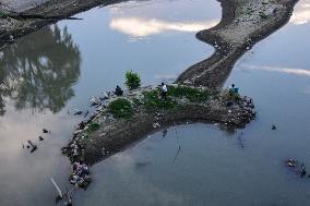 Kashmir: Waterbodies Drying Up As Heat Wave Continues In Valley