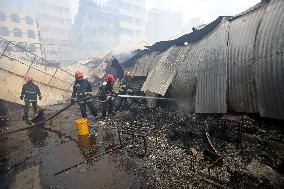 Hundreds Of Shops Gutted In Market Fire - Bangladesh