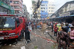 Hundreds Of Shops Gutted In Market Fire - Bangladesh