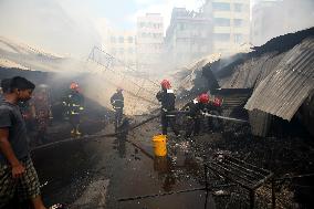 Hundreds Of Shops Gutted In Market Fire - Bangladesh