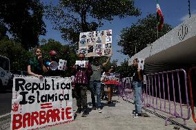 Iranian Community In Mexico, Protest At The Embassy Of The Islamic Republic Of Iran In Mexico City One Year After The Death Of M