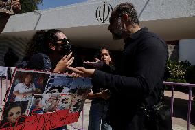 Iranian Community In Mexico, Protest At The Embassy Of The Islamic Republic Of Iran In Mexico City One Year After The Death Of M