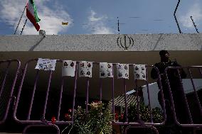 Iranian Community In Mexico, Protest At The Embassy Of The Islamic Republic Of Iran In Mexico City One Year After The Death Of M