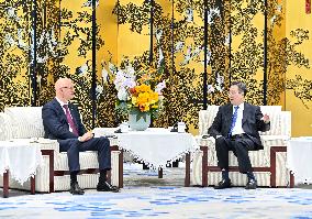 CHINA-JIANGSU-LIANYUNGANG-DING XUEXIANG-FORUM-KAZAKHSTAN-MEETING (CN)