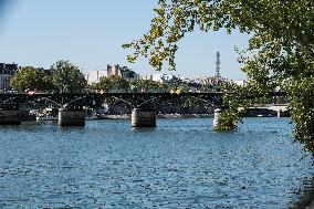 Sunny September In Downtown Paris