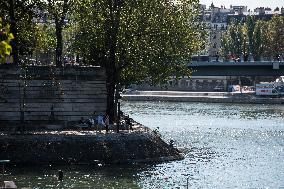 Sunny September In Downtown Paris