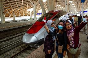 Indonesia Starts Free Trial Of Jakarta-Bandung High Speed Train For Public