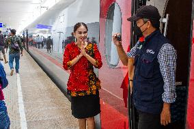 Indonesia Starts Free Trial Of Jakarta-Bandung High Speed Train For Public