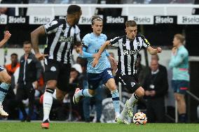 Newcastle United v Brentford FC - Premier League