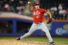 Cincinnati Reds v New York Mets