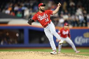 Cincinnati Reds v New York Mets