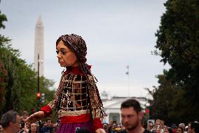 Refugee puppet Little Amal visits Washington, DC