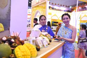 Xinhua Headlines: Durian fervor in China: how China-ASEAN synergy bears economic fruits