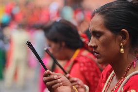 NEPAL-KATHMANDU-WOMEN-TEEJ FESTIVAL-CELEBRATION