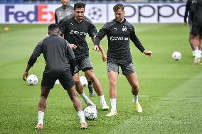 Champions League Football - Borussia Dortmund training session - Paris