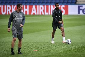 Champions League Football - Borussia Dortmund training session - Paris