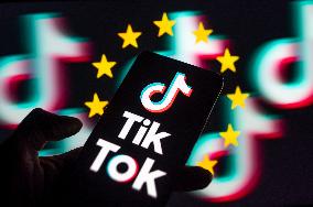 Tiktok - Social Media  - Photo Illustration