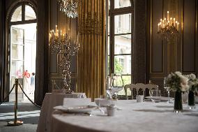 The Elysée Palace, Seen From Inside