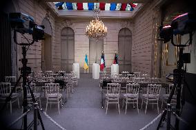 The Elysée Palace, Seen From Inside