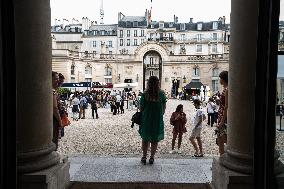 The Elysée Palace, Seen From Inside