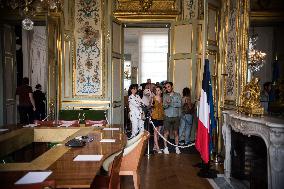 The Elysée Palace, Seen From Inside