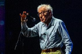 Woody Allen Performs LIve - Barcelona