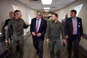 Zelensky Visits Wounded Ukrainian Soldiers In New York