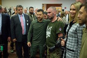Zelensky Visits Wounded Ukrainian Soldiers In New York