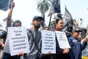 Peaceful Demonstration By Muslims In West Java Indonesia To Defend The Residents Of Rempang