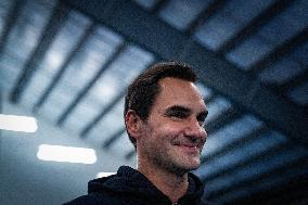 Roger Federer Hosts Tennis Clinic For Kids - Vancouver