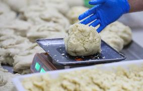 China Manufacturing Industry Mooncakes