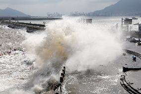 Towering Waves on The Shore of The Sea Levee in Lianyungang