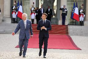 King Charles Visit To France - Stroll Through The Elysee And The Embassy - Paris