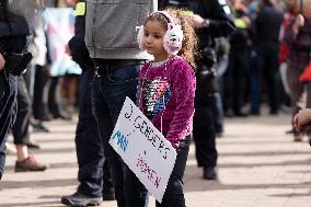 Thousands Rally For And Against Teaching Gender Across Canada