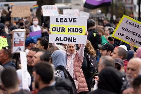 Thousands Rally For And Against Teaching Gender Across Canada