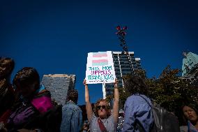 Thousands Rally For And Against Teaching Gender Across Canada