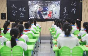 #(EyesonSci)CHINA-SPACE STATION-FOURTH LIVE CLASS (CN)