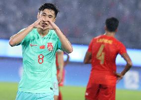 (SP)CHINA-HANGZHOU-ASIAN GAMES-FOOTBALL-MEN'S SECOND ROUND-GROUP A-MYA VS CHN (CN)