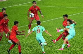 (SP)CHINA-HANGZHOU-ASIAN GAMES-FOOTBALL-MEN'S SECOND ROUND-GROUP A-MYA VS CHN (CN)