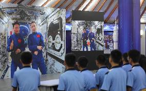 (EyesonSci)CHINA-SPACE STATION-FOURTH LIVE CLASS (CN)