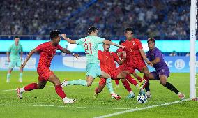 (SP)CHINA-HANGZHOU-ASIAN GAMES-FOOTBALL-MEN'S ROUND-GROUP A-MYA VS CHN (CN)