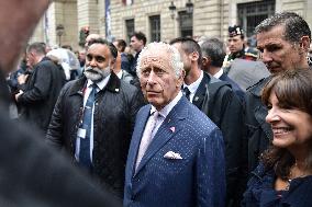 King Charles Visit To France - Walkabout Toward Notre-Dame de Paris