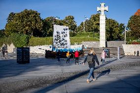 'Boat of tears' commemorating Estonian refugees of 1944