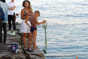 Fishing at Lanzheron beach in Odesa