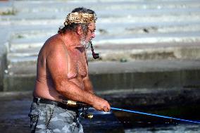 Fishing at Lanzheron beach in Odesa